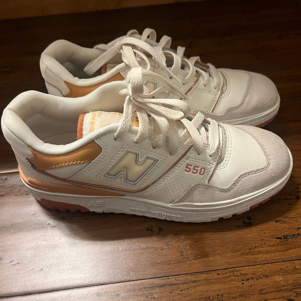 New Balance 550 Au Lait (Women’s Sz 7) - Picture 2 of 4